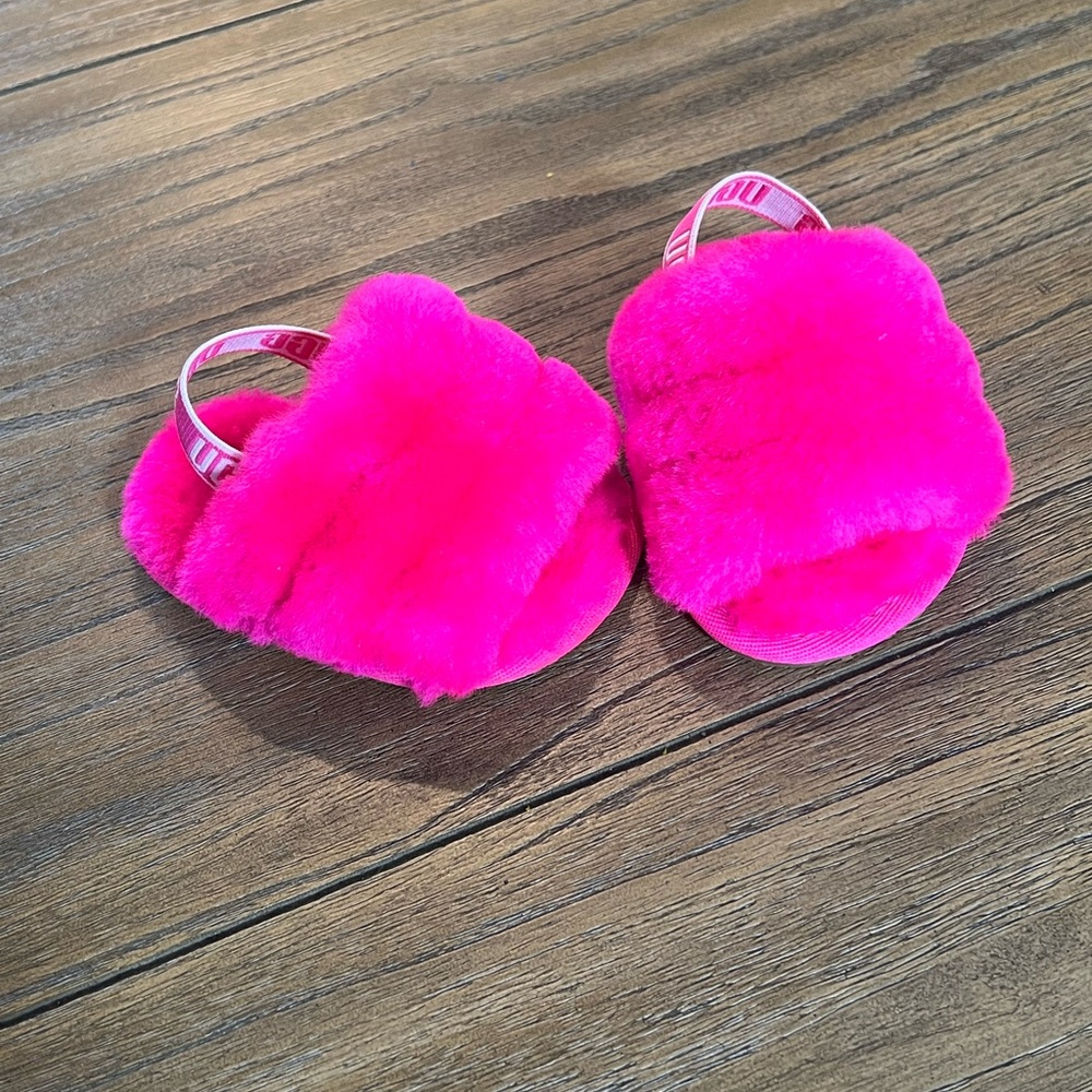 Authentic Ugg Fluff yeah baby sandals  NWOT - Picture 8 of 8